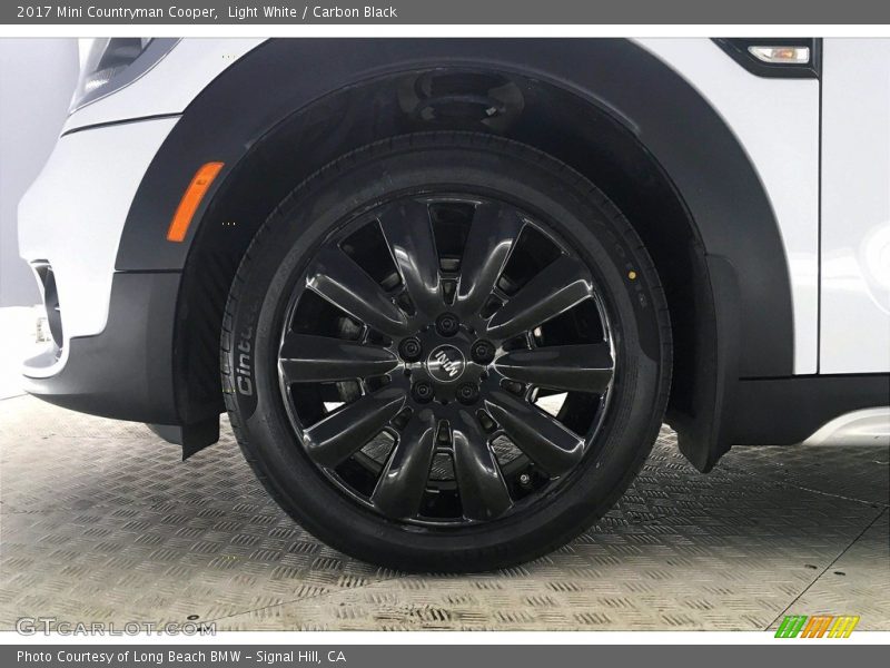 Light White / Carbon Black 2017 Mini Countryman Cooper