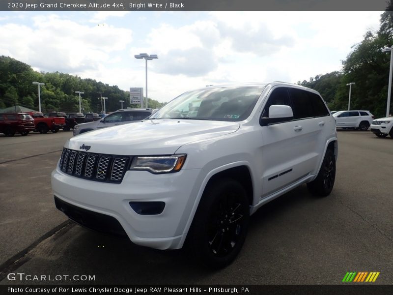 Bright White / Black 2020 Jeep Grand Cherokee Altitude 4x4