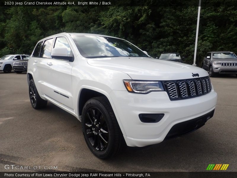 Bright White / Black 2020 Jeep Grand Cherokee Altitude 4x4