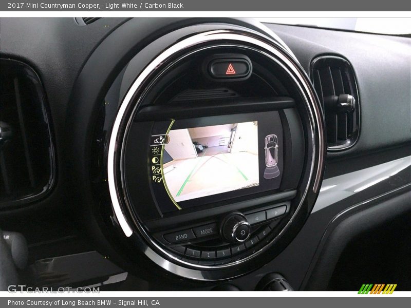 Light White / Carbon Black 2017 Mini Countryman Cooper