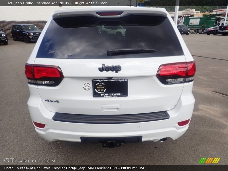 Bright White / Black 2020 Jeep Grand Cherokee Altitude 4x4