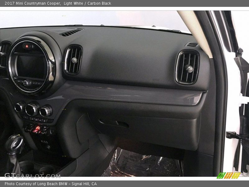 Light White / Carbon Black 2017 Mini Countryman Cooper