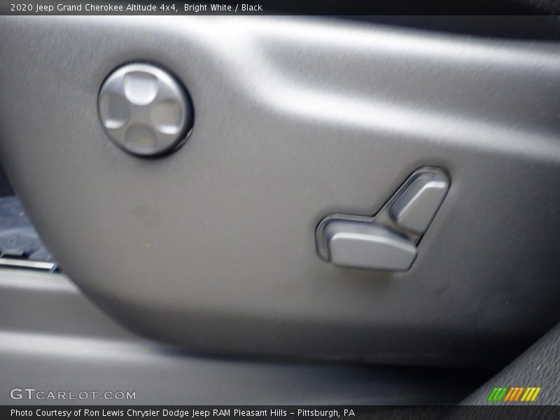 Bright White / Black 2020 Jeep Grand Cherokee Altitude 4x4