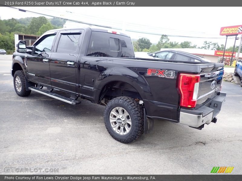 Agate Black / Earth Gray 2019 Ford F250 Super Duty XLT Crew Cab 4x4