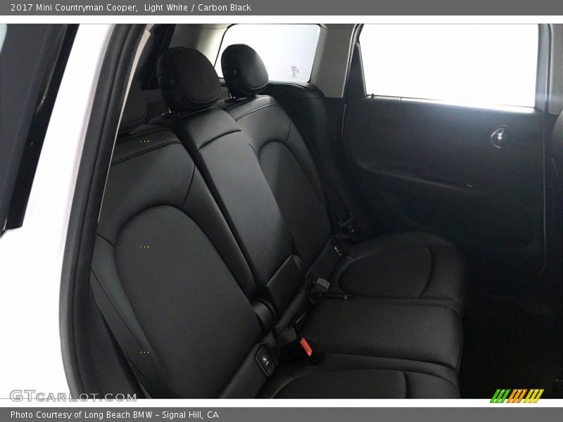 Light White / Carbon Black 2017 Mini Countryman Cooper
