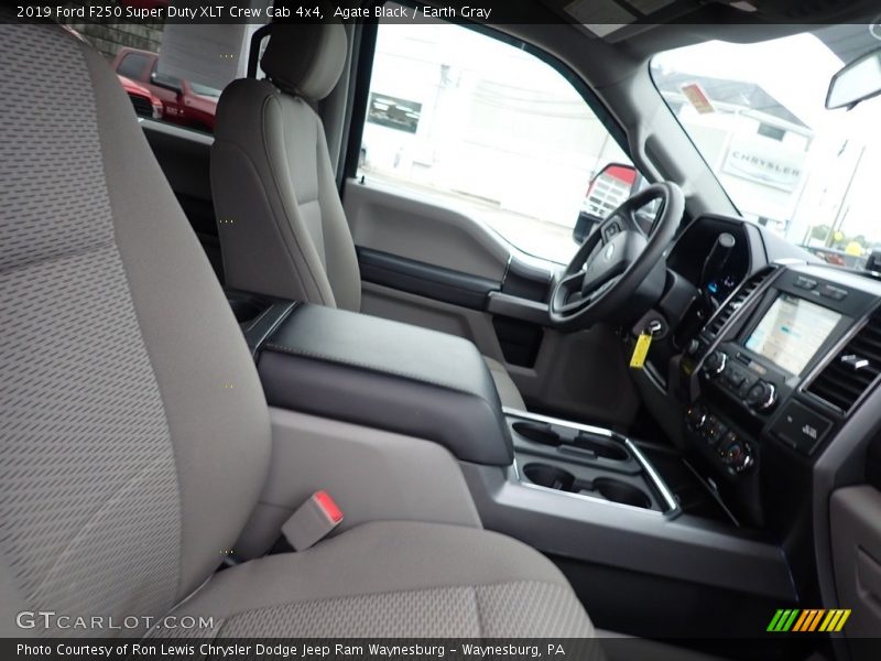 Agate Black / Earth Gray 2019 Ford F250 Super Duty XLT Crew Cab 4x4
