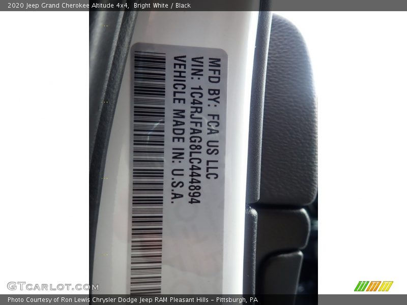 Bright White / Black 2020 Jeep Grand Cherokee Altitude 4x4