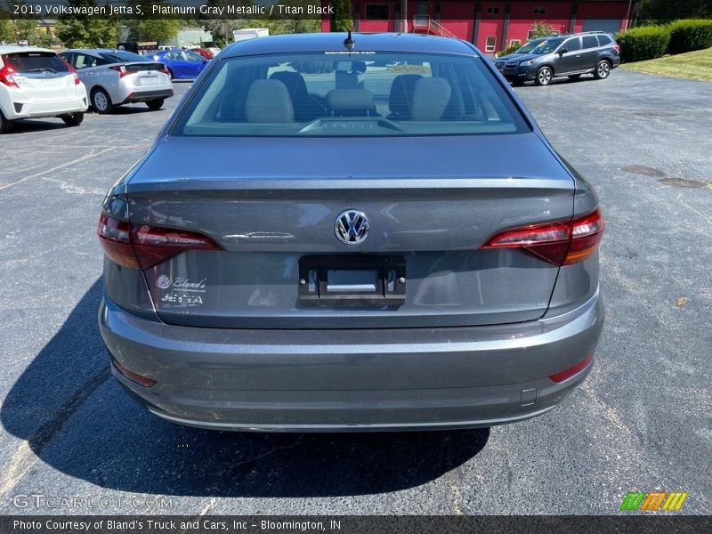 Platinum Gray Metallic / Titan Black 2019 Volkswagen Jetta S