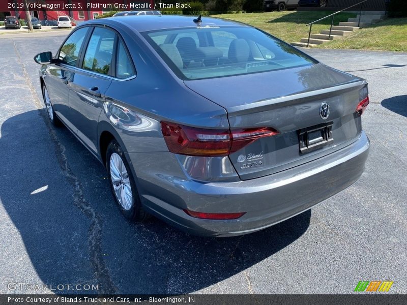 Platinum Gray Metallic / Titan Black 2019 Volkswagen Jetta S