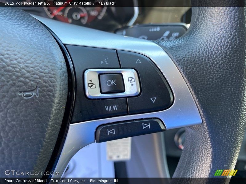Platinum Gray Metallic / Titan Black 2019 Volkswagen Jetta S