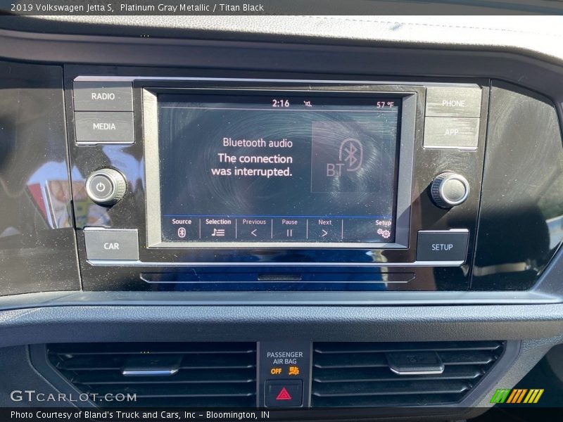 Platinum Gray Metallic / Titan Black 2019 Volkswagen Jetta S