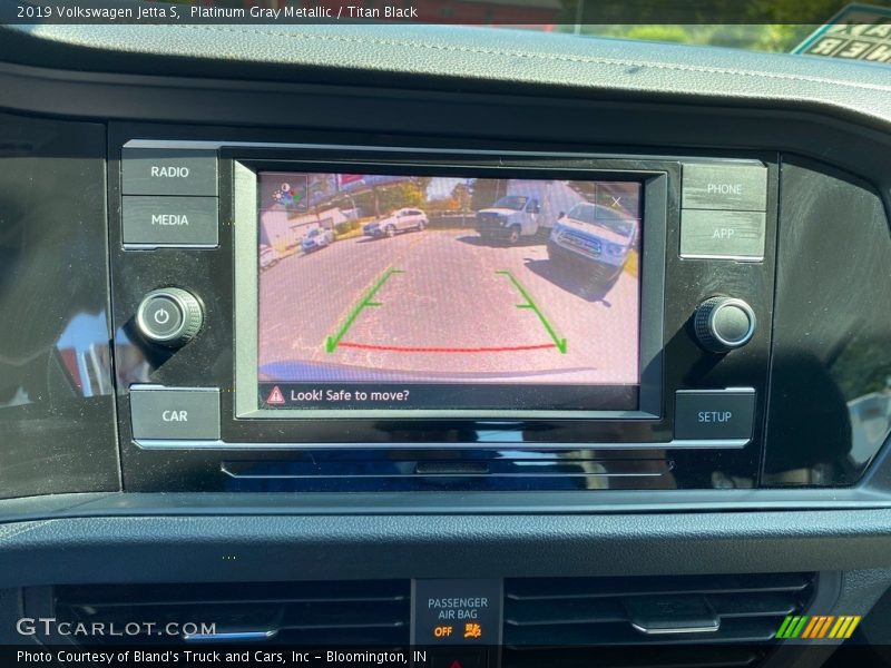 Platinum Gray Metallic / Titan Black 2019 Volkswagen Jetta S