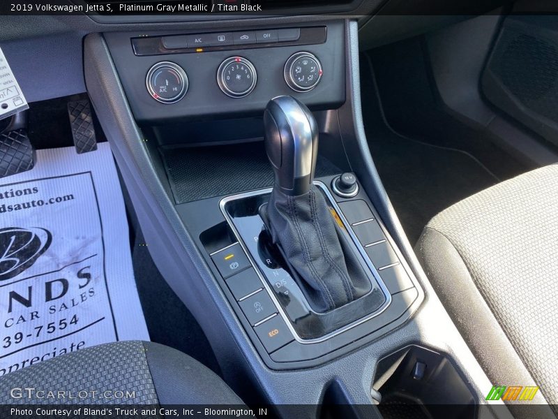 Platinum Gray Metallic / Titan Black 2019 Volkswagen Jetta S