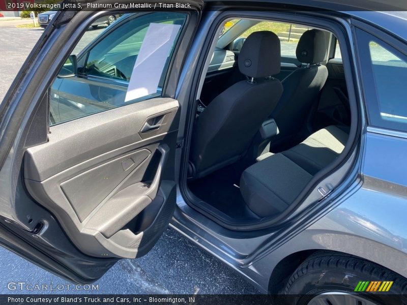Platinum Gray Metallic / Titan Black 2019 Volkswagen Jetta S