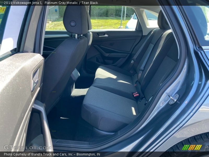 Platinum Gray Metallic / Titan Black 2019 Volkswagen Jetta S