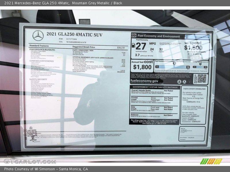 Mountain Grey Metallic / Black 2021 Mercedes-Benz GLA 250 4Matic