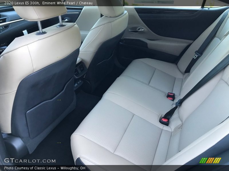 Eminent White Pearl / Chateau 2020 Lexus ES 300h