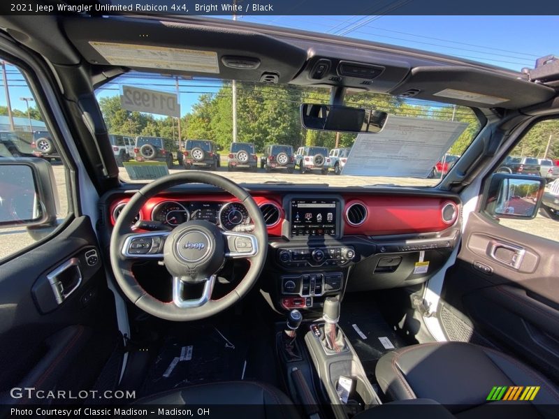 Bright White / Black 2021 Jeep Wrangler Unlimited Rubicon 4x4