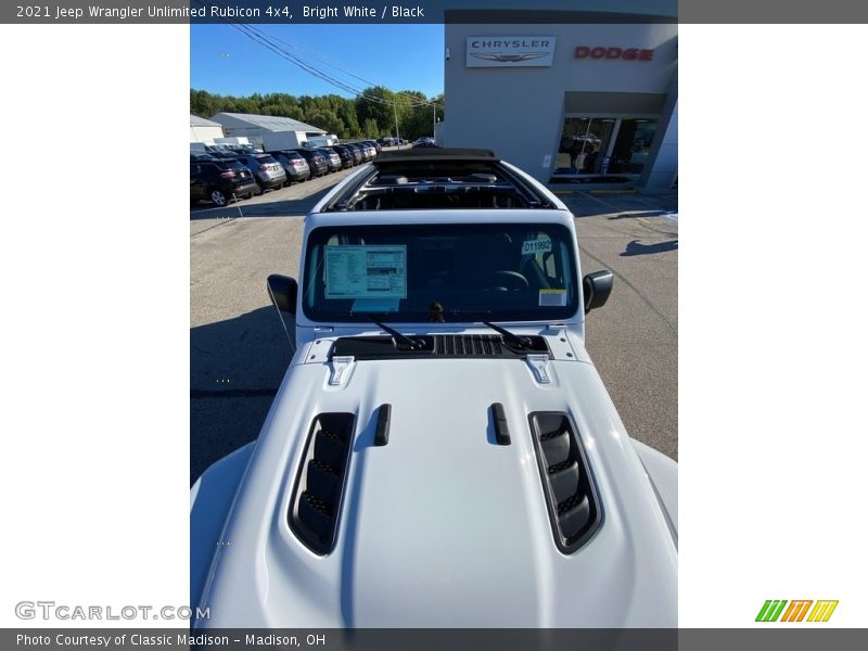Bright White / Black 2021 Jeep Wrangler Unlimited Rubicon 4x4