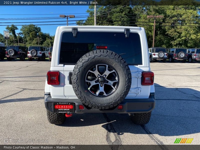 Bright White / Black 2021 Jeep Wrangler Unlimited Rubicon 4x4