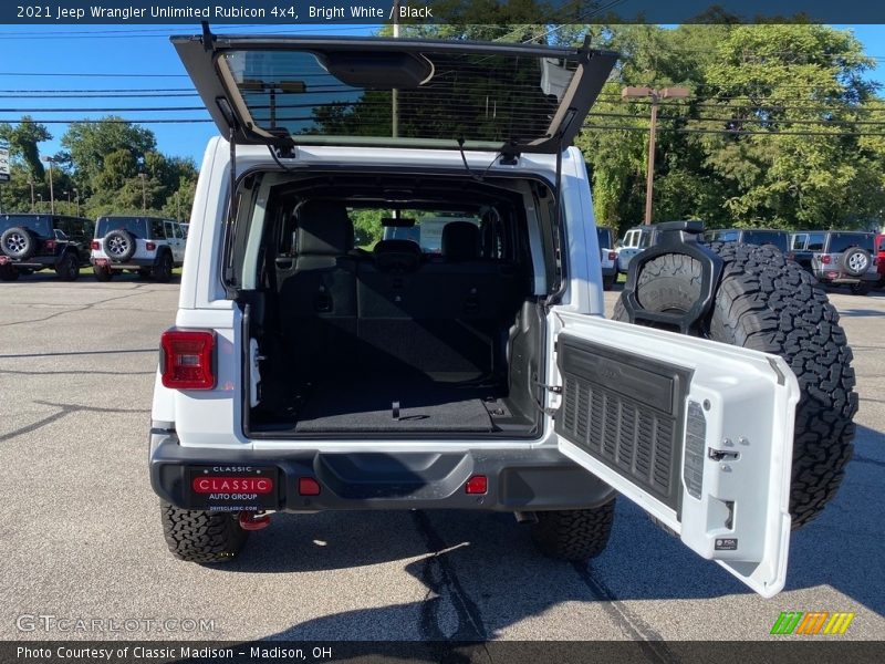 Bright White / Black 2021 Jeep Wrangler Unlimited Rubicon 4x4
