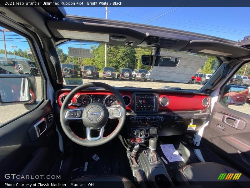 Bright White / Black 2021 Jeep Wrangler Unlimited Rubicon 4x4