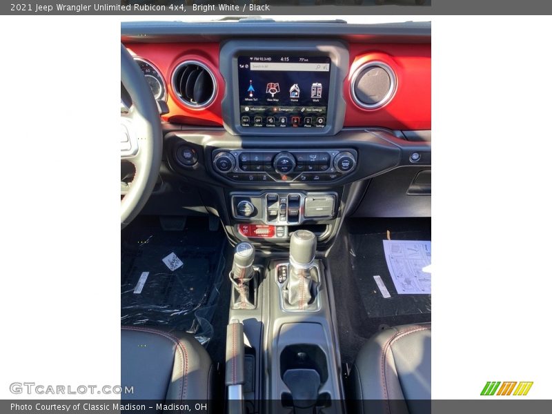 Bright White / Black 2021 Jeep Wrangler Unlimited Rubicon 4x4