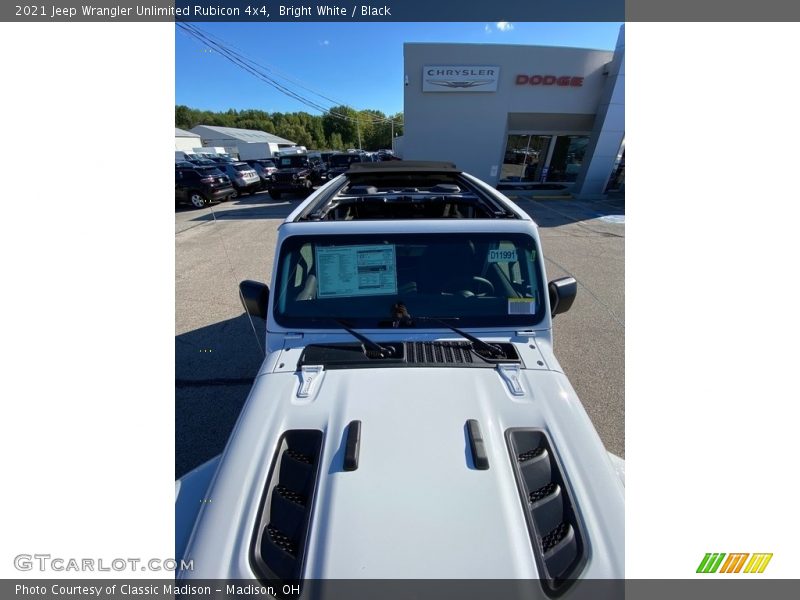 Bright White / Black 2021 Jeep Wrangler Unlimited Rubicon 4x4