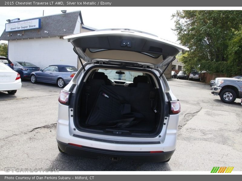 Silver Ice Metallic / Ebony 2015 Chevrolet Traverse LT AWD