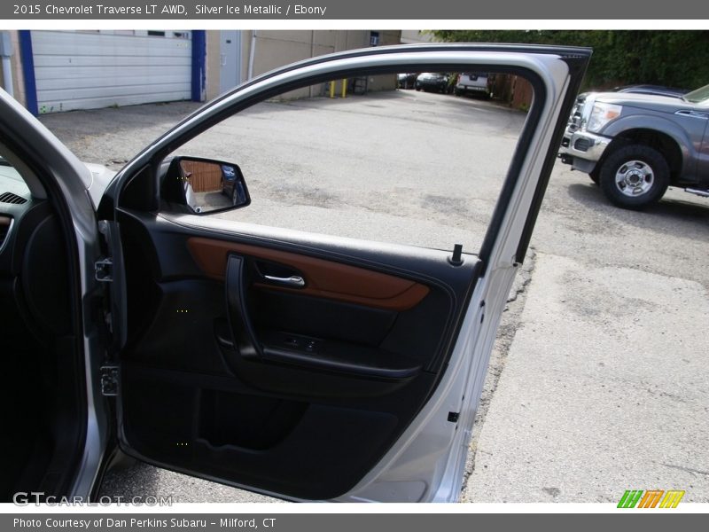 Silver Ice Metallic / Ebony 2015 Chevrolet Traverse LT AWD