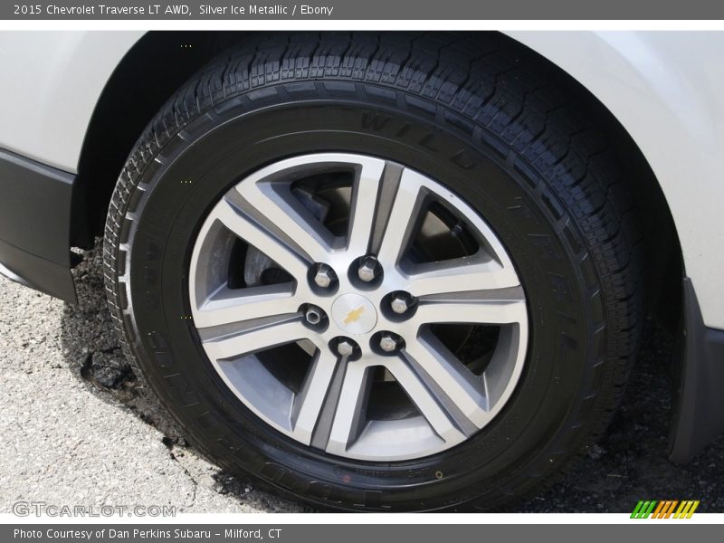 Silver Ice Metallic / Ebony 2015 Chevrolet Traverse LT AWD