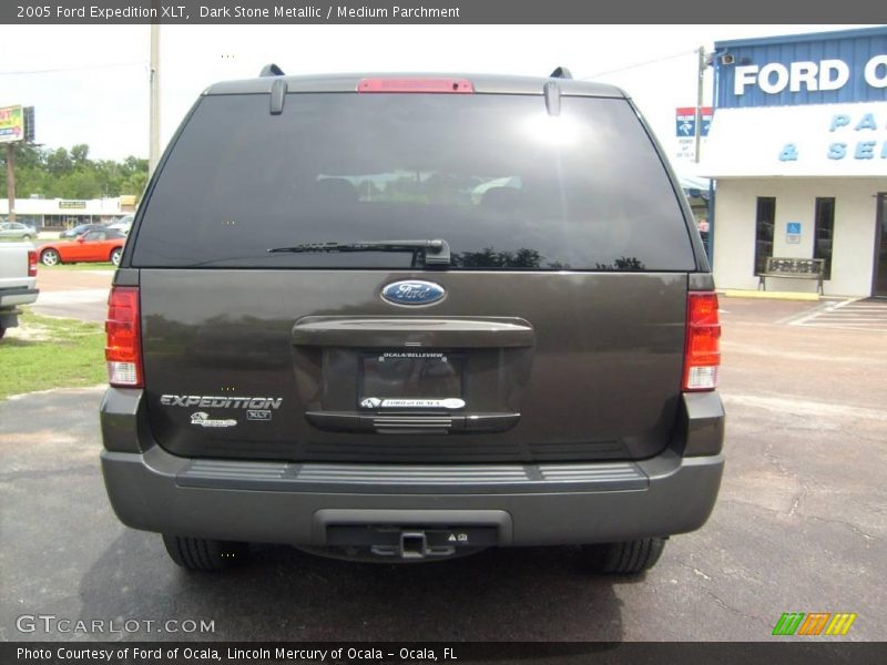 Dark Stone Metallic / Medium Parchment 2005 Ford Expedition XLT