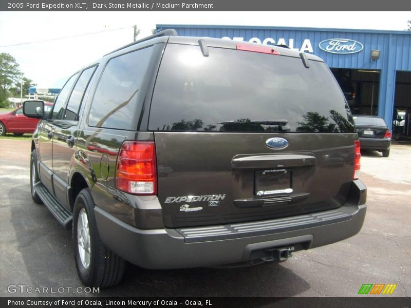 Dark Stone Metallic / Medium Parchment 2005 Ford Expedition XLT