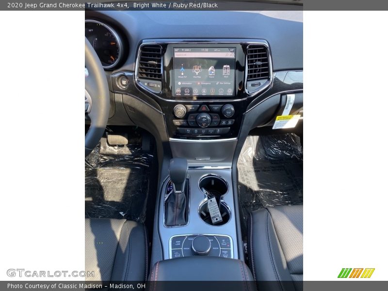 Bright White / Ruby Red/Black 2020 Jeep Grand Cherokee Trailhawk 4x4