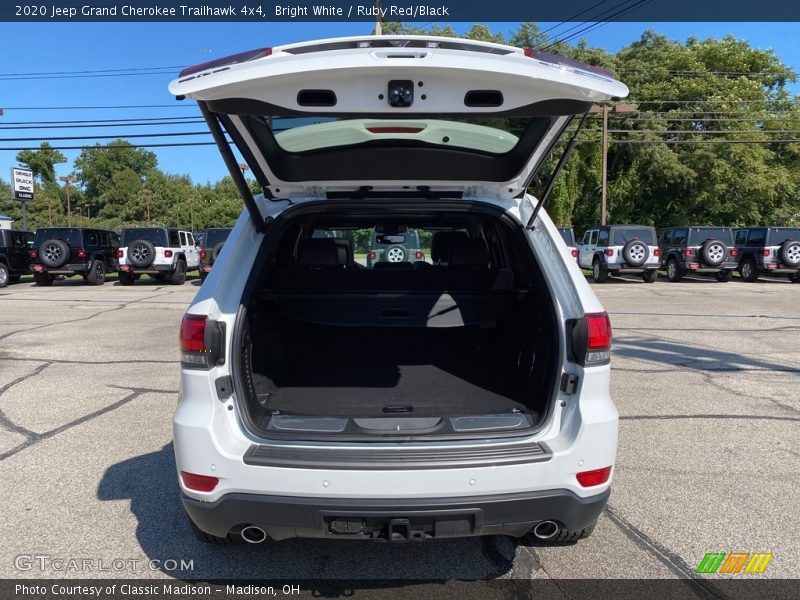 Bright White / Ruby Red/Black 2020 Jeep Grand Cherokee Trailhawk 4x4