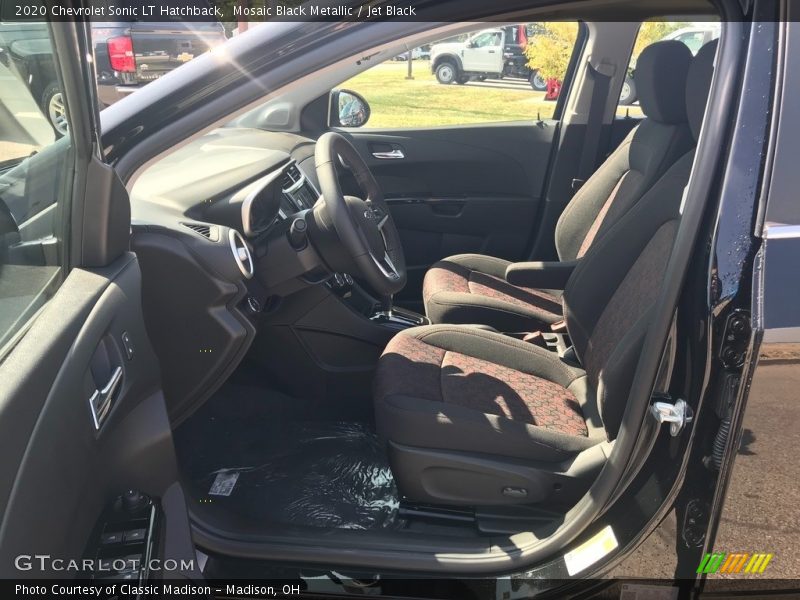 Mosaic Black Metallic / Jet Black 2020 Chevrolet Sonic LT Hatchback