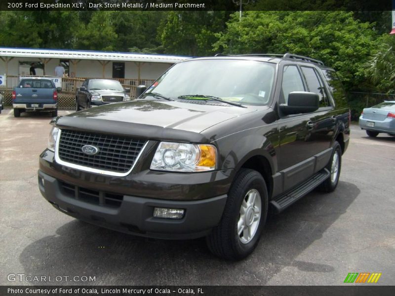 Dark Stone Metallic / Medium Parchment 2005 Ford Expedition XLT