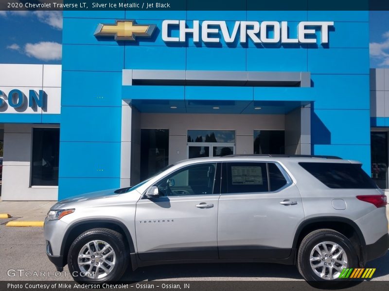 Silver Ice Metallic / Jet Black 2020 Chevrolet Traverse LT