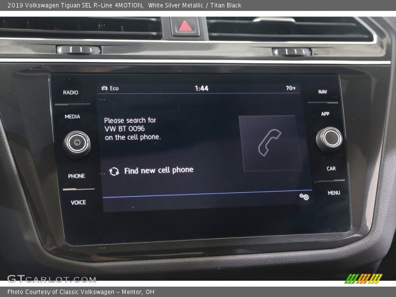 White Silver Metallic / Titan Black 2019 Volkswagen Tiguan SEL R-Line 4MOTION