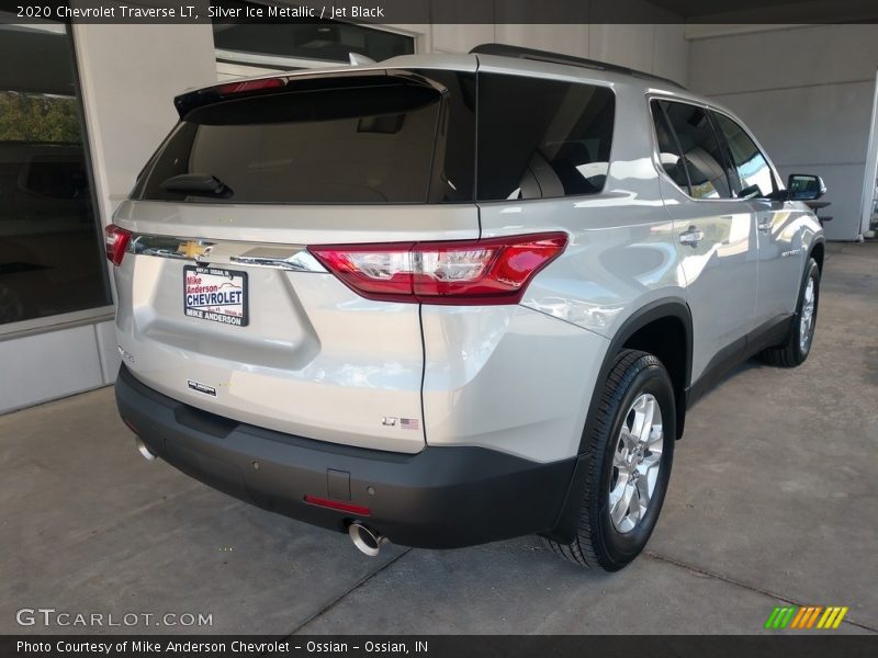Silver Ice Metallic / Jet Black 2020 Chevrolet Traverse LT