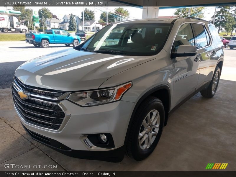 Silver Ice Metallic / Jet Black 2020 Chevrolet Traverse LT