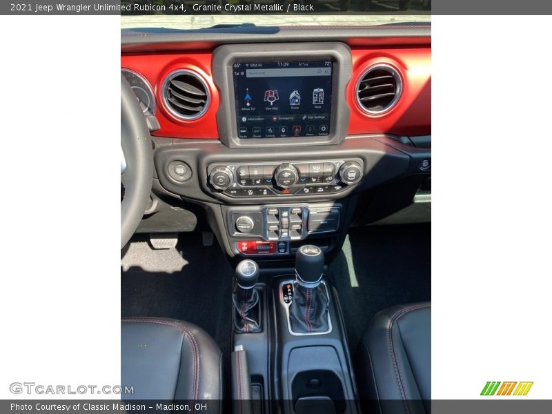 Controls of 2021 Wrangler Unlimited Rubicon 4x4