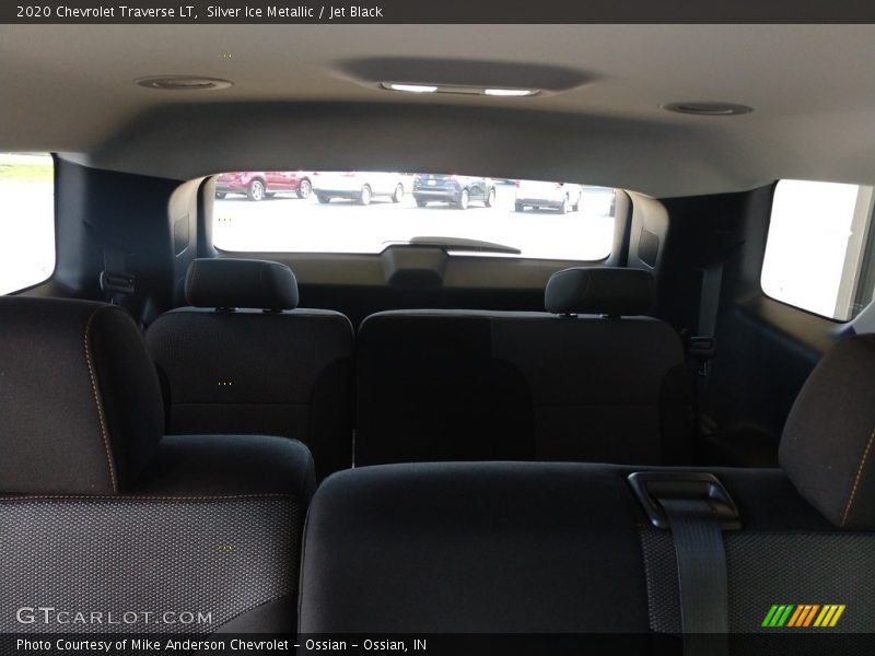 Silver Ice Metallic / Jet Black 2020 Chevrolet Traverse LT