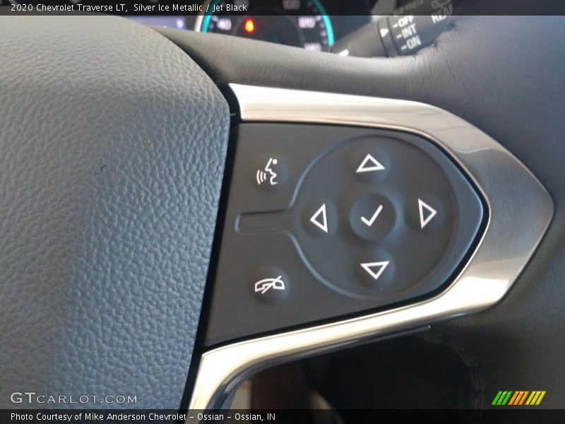 Silver Ice Metallic / Jet Black 2020 Chevrolet Traverse LT