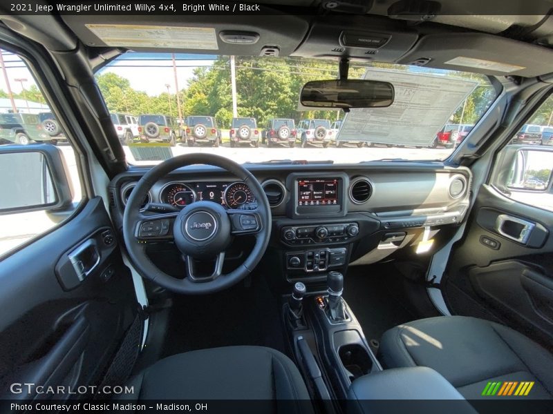 Bright White / Black 2021 Jeep Wrangler Unlimited Willys 4x4