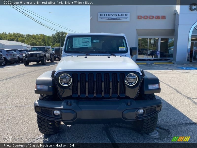 Bright White / Black 2021 Jeep Wrangler Unlimited Willys 4x4