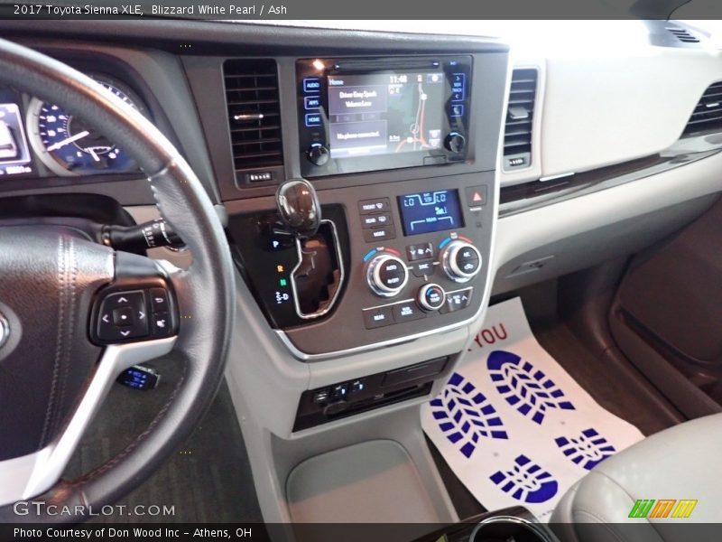Blizzard White Pearl / Ash 2017 Toyota Sienna XLE