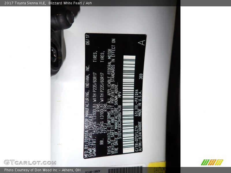 Blizzard White Pearl / Ash 2017 Toyota Sienna XLE