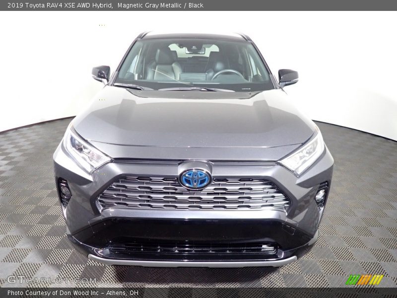 Magnetic Gray Metallic / Black 2019 Toyota RAV4 XSE AWD Hybrid