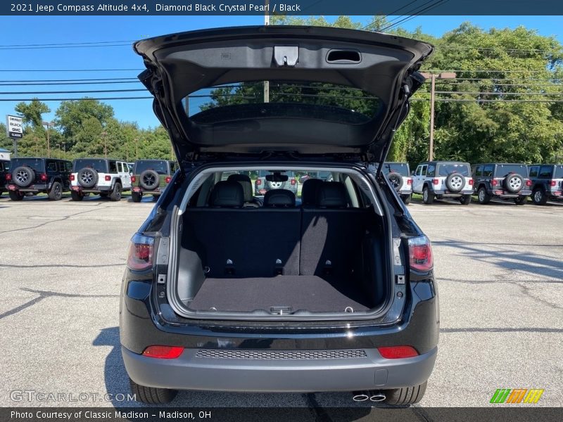 Diamond Black Crystal Pearl / Black 2021 Jeep Compass Altitude 4x4